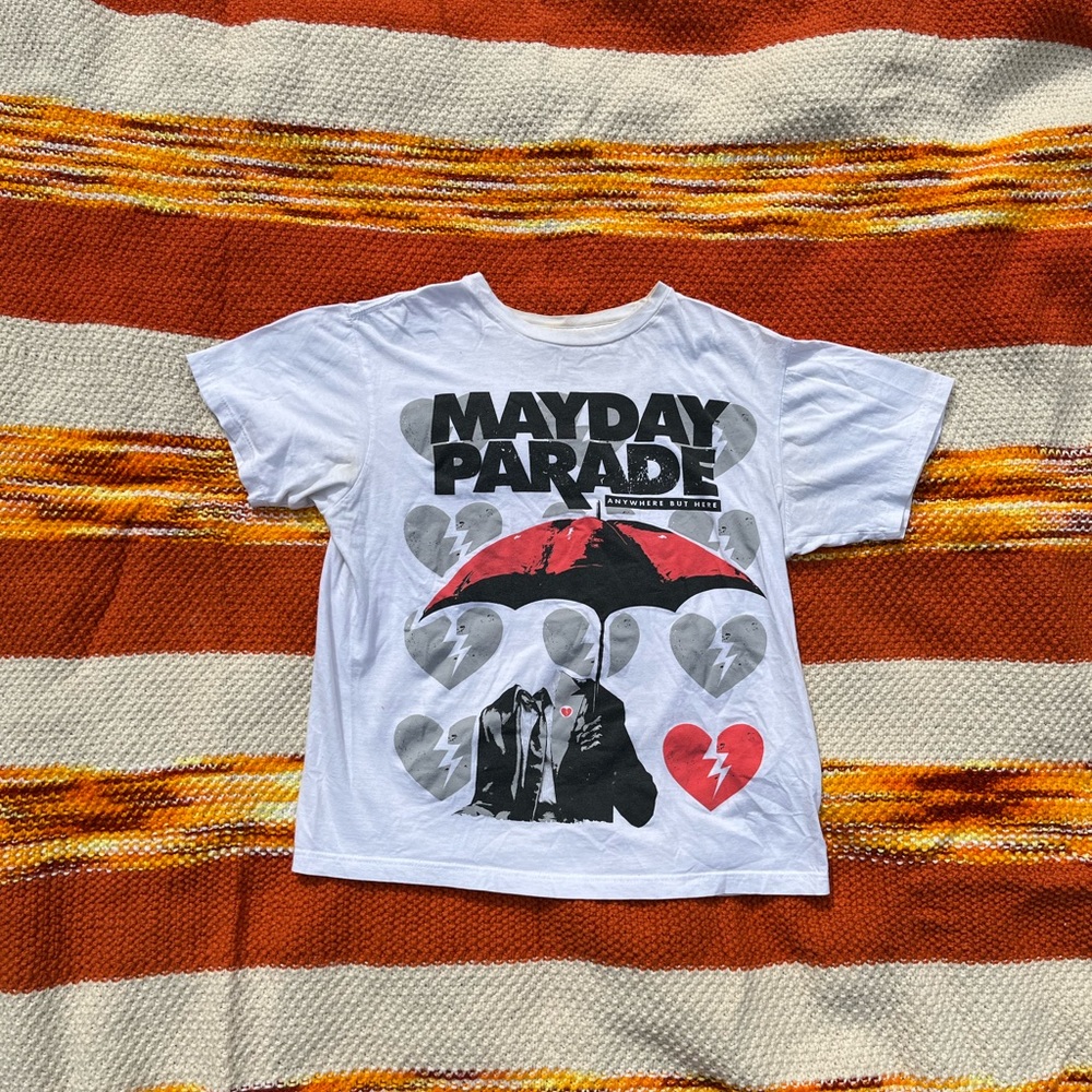 RARE Mayday Parade tshirt “anywhere but here” M